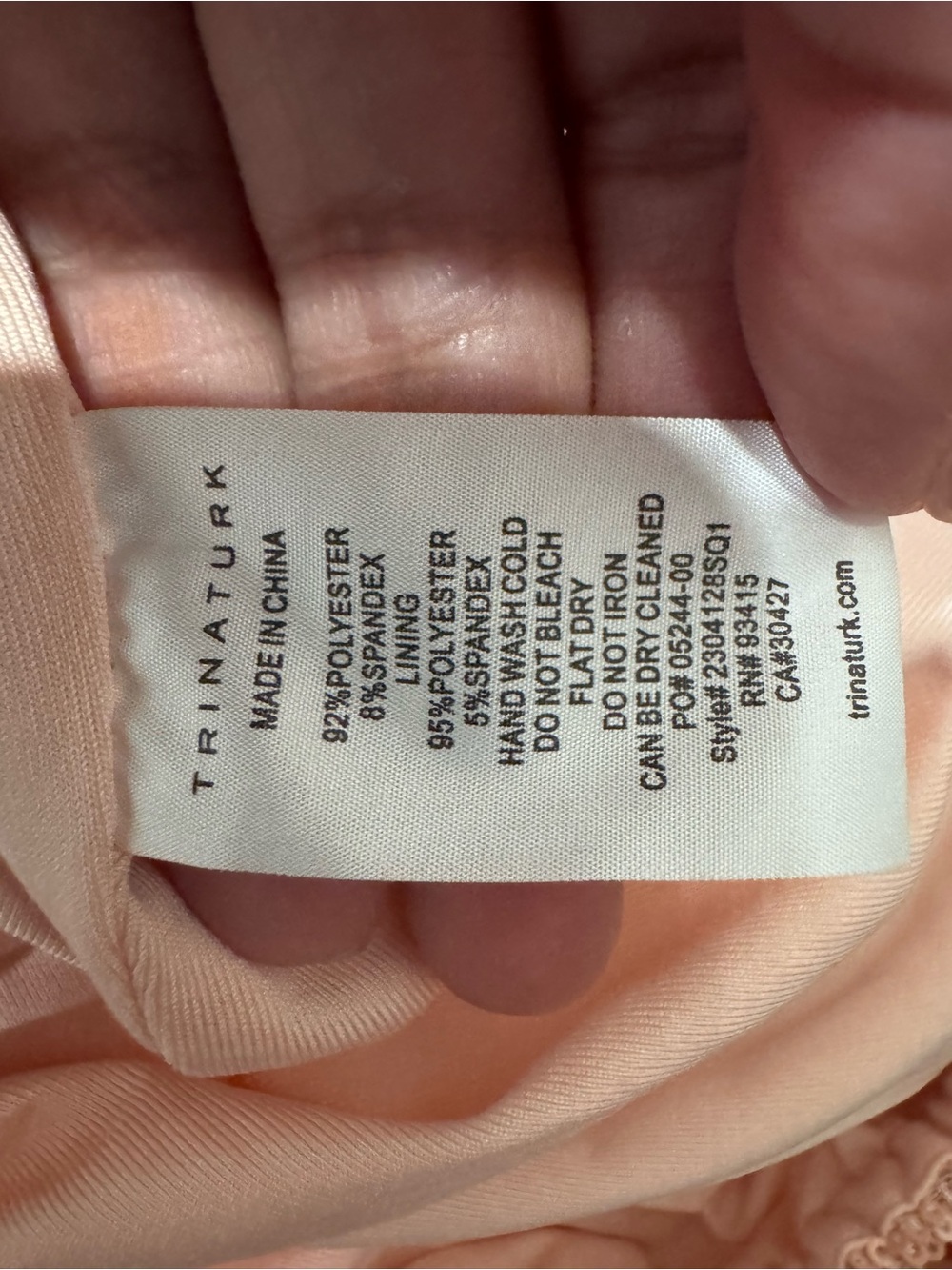 Trina Turk Blush Pink Lightweight Top - Picture 4 of 9